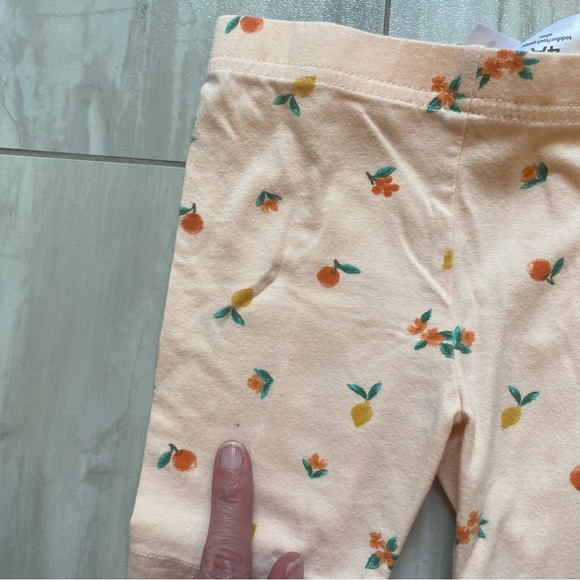 Bundle of Carter’s Matching Floral Shorts and Shirt Sets, size 4T - Picture 15 of 16